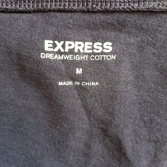 Express Graphic Tee - Picture 4 of 5